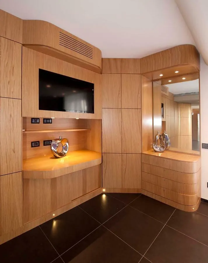 Suite Tower Palermo 2*,